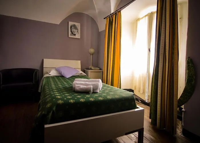Bonera Hotel 2*