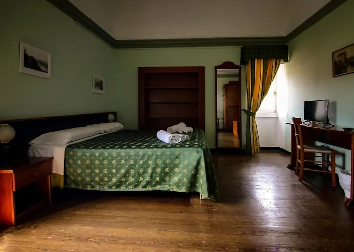 Bonera Hotel 2*