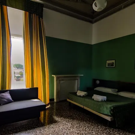 Bonera Отель Генуя