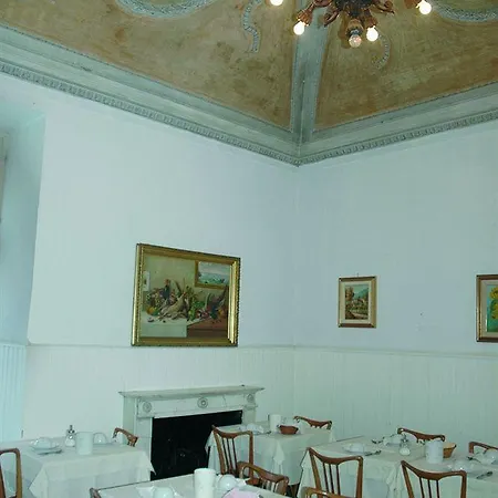 Bonera Отель Генуя